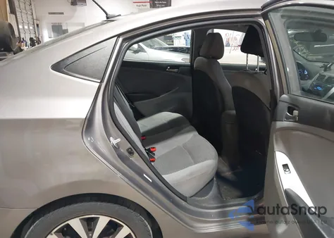 2017 Hyundai Accent Value Edition z USA, uszkodzony, nr VIN KMHCT4AE7HU373090